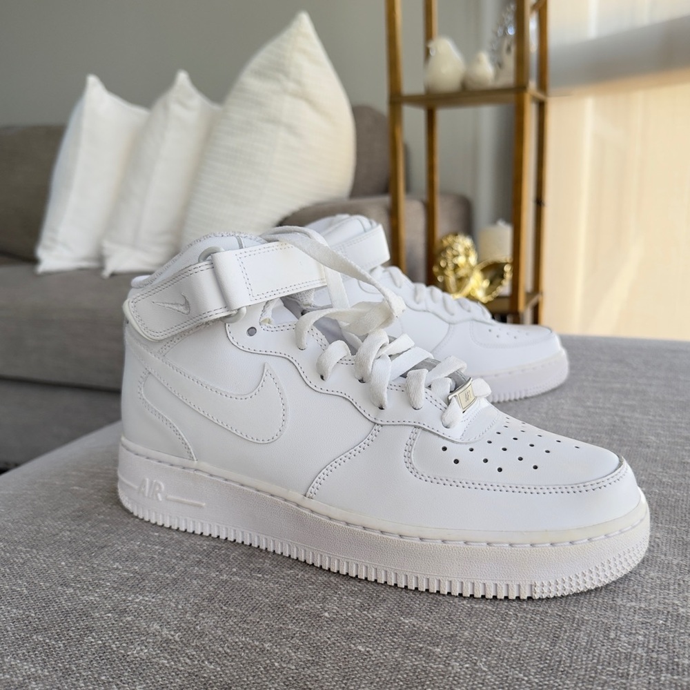 NIKE AIR FORCE 1 MID White High-Top Sneakers - Picture 4 of 9